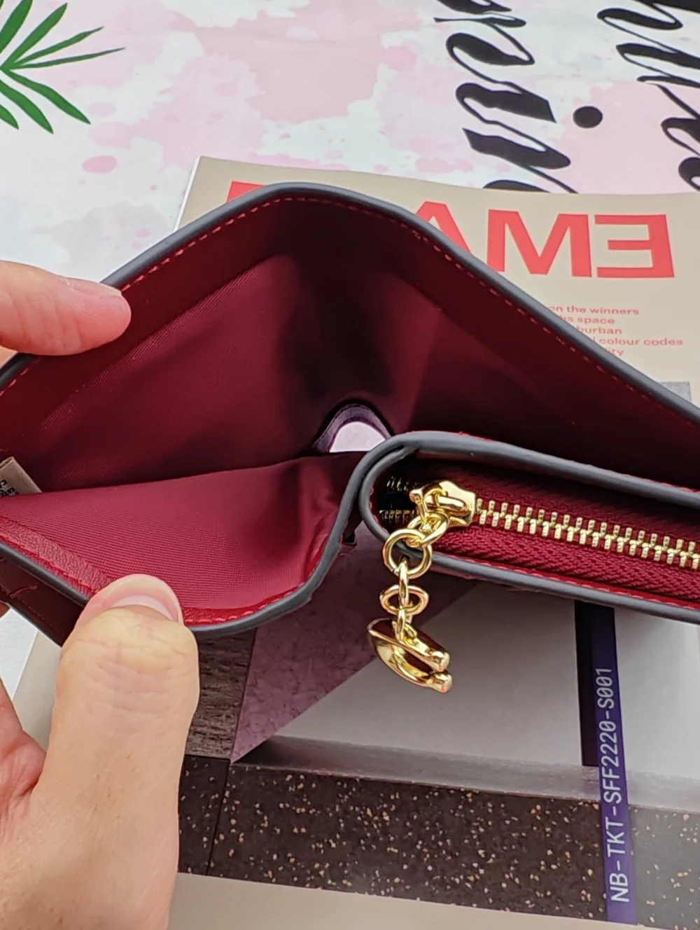 Women's Coach wallet - Picture 4 of 4